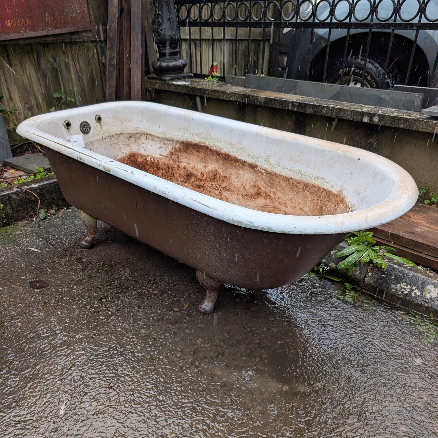Old Roll Top Bath