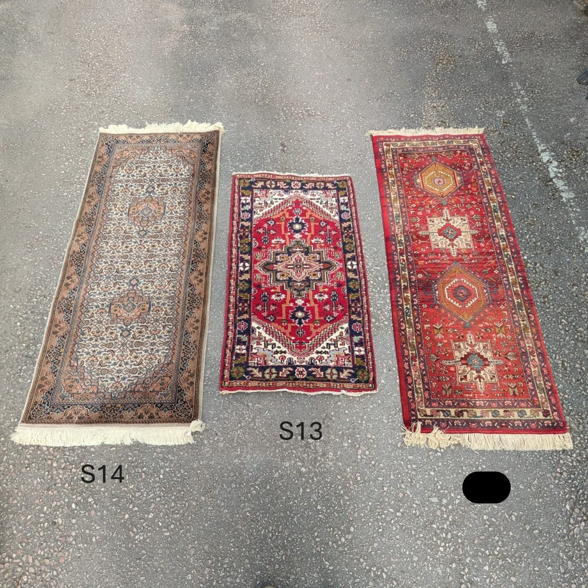 Mid-Sized Rugs & Runners
