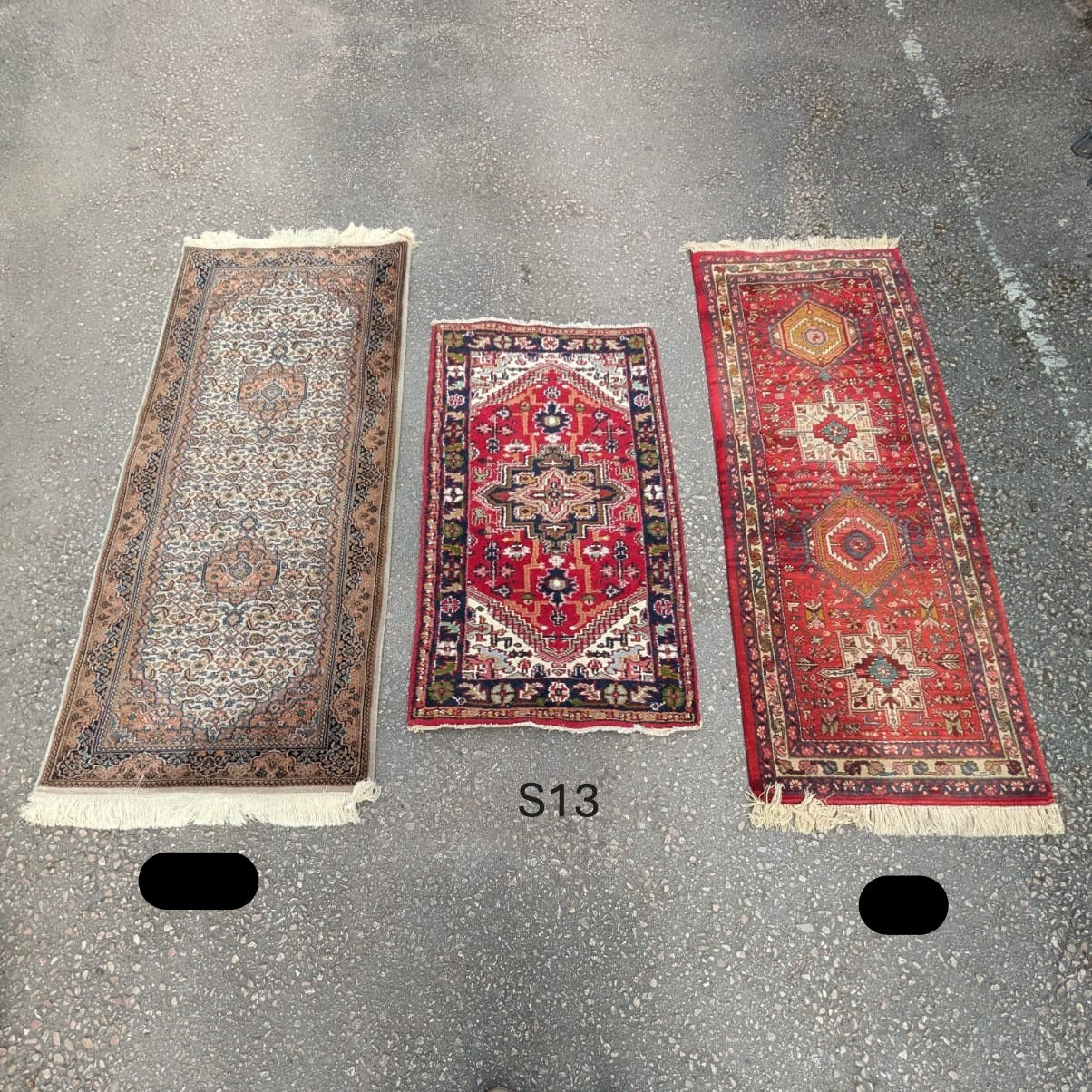 Mid-Sized Rugs & Runners
