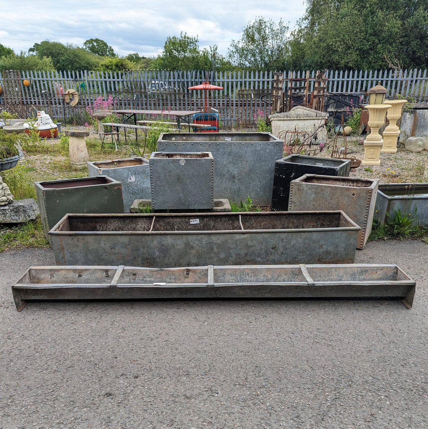 Galvanised Tanks & Troughs