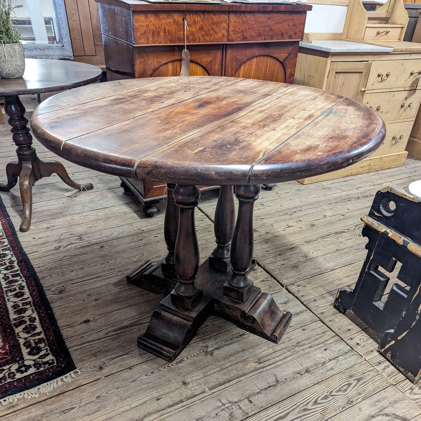 Old Mahogany Round Table