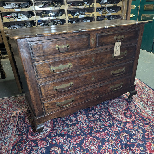 Antique Oak Chest of Drawers