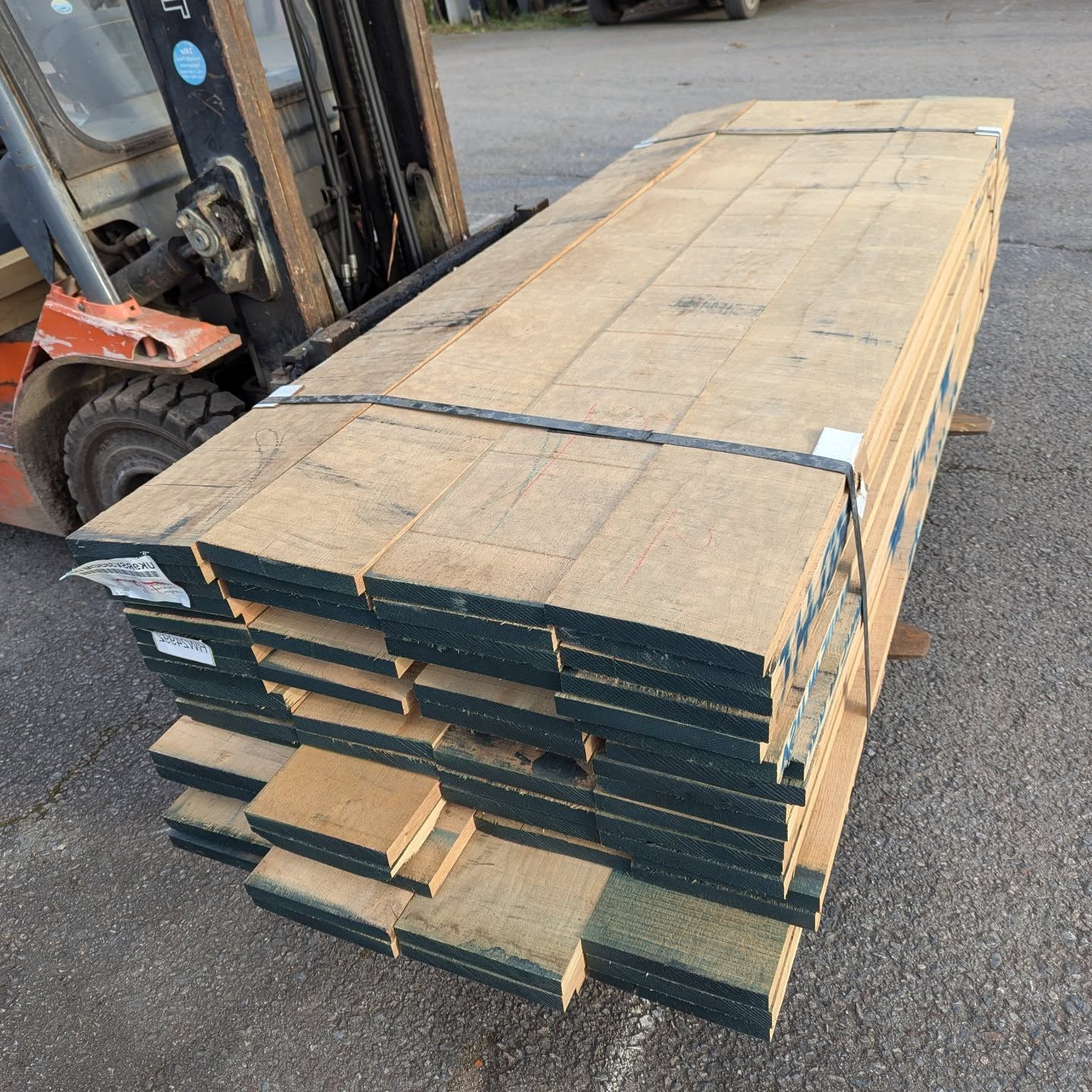 8ft x 9" Kiln Dried Oak Boards