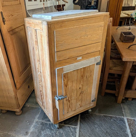 Old French Fridge