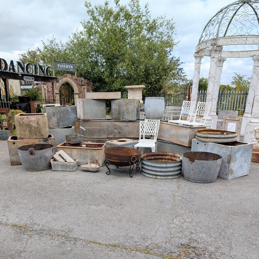 Galvanised Tanks & Troughs