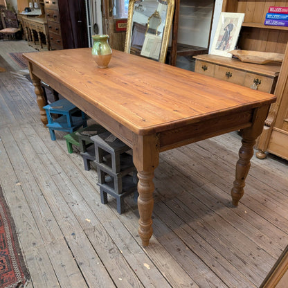 7ft 6" Farmhouse Table