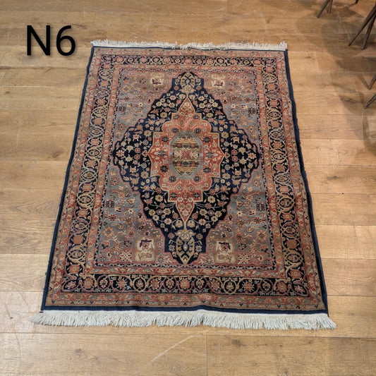 Rug 192cm x 136cm