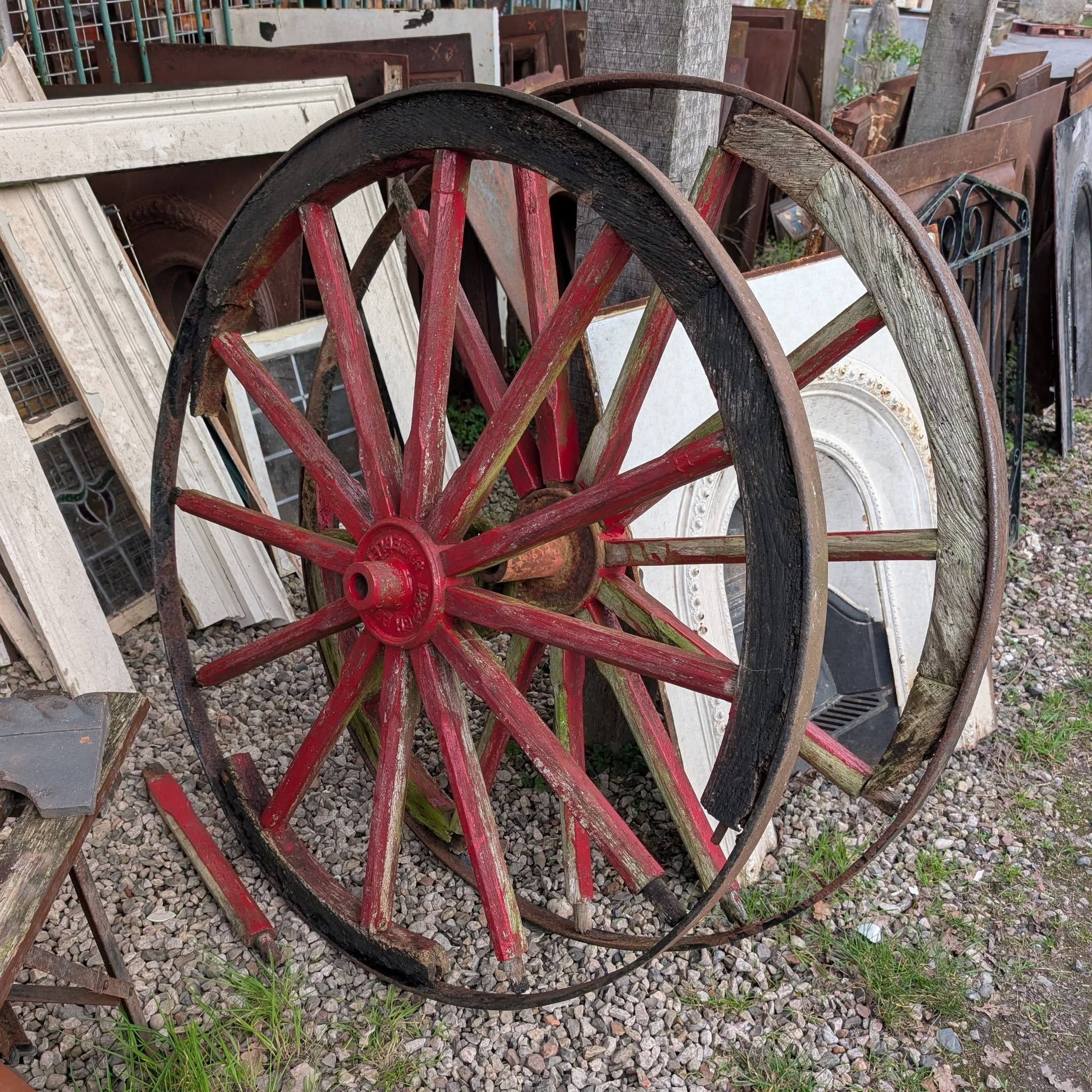 Old Large Wagon Wheels – Tobys Reclamation