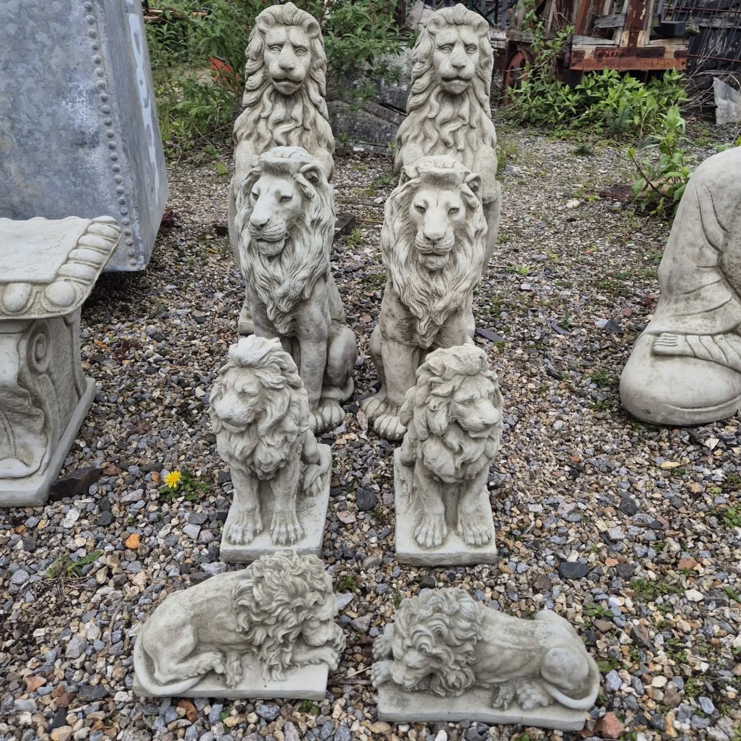 Garden Statues & Birdbaths