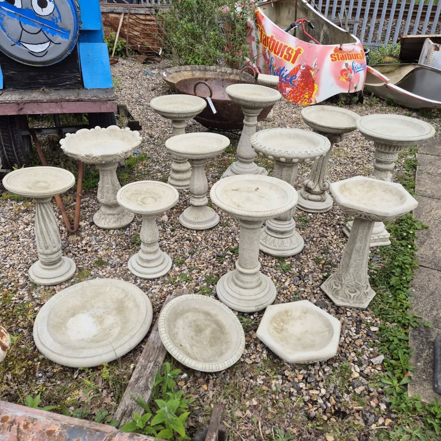 Garden Statues & Birdbaths