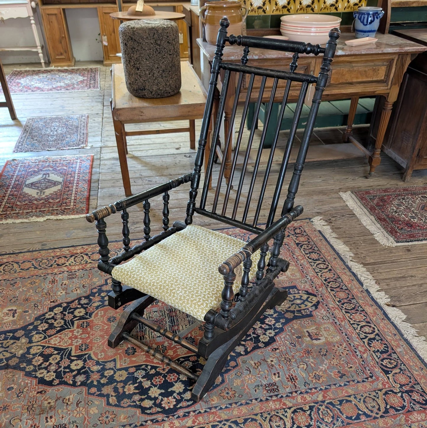 Antique American Style Rocking Chair