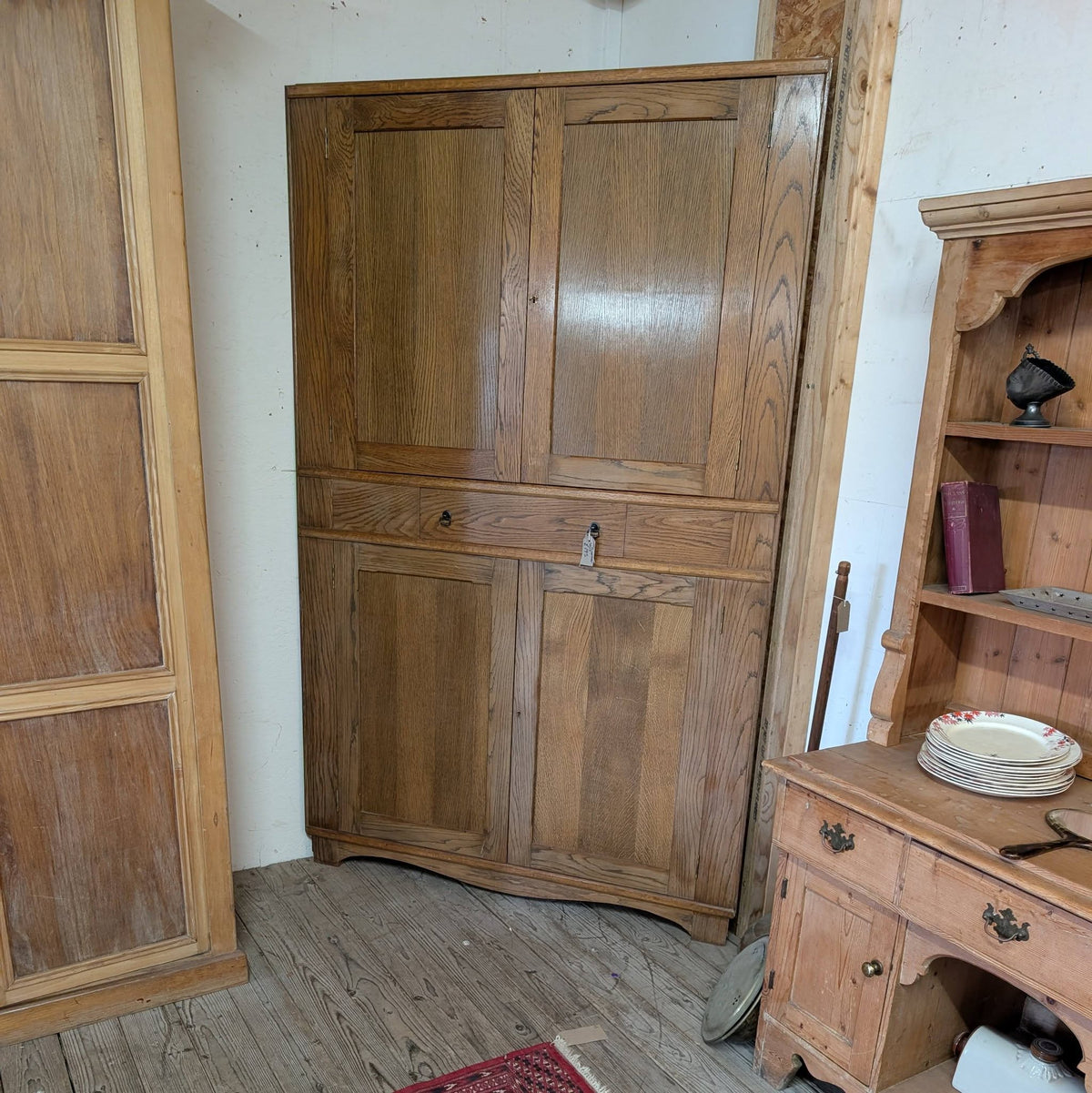 Oak Corner Unit