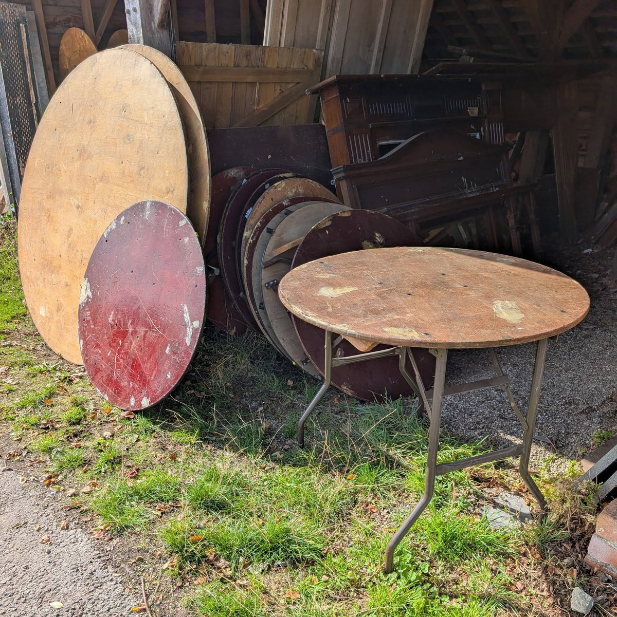 Folding Round Tables