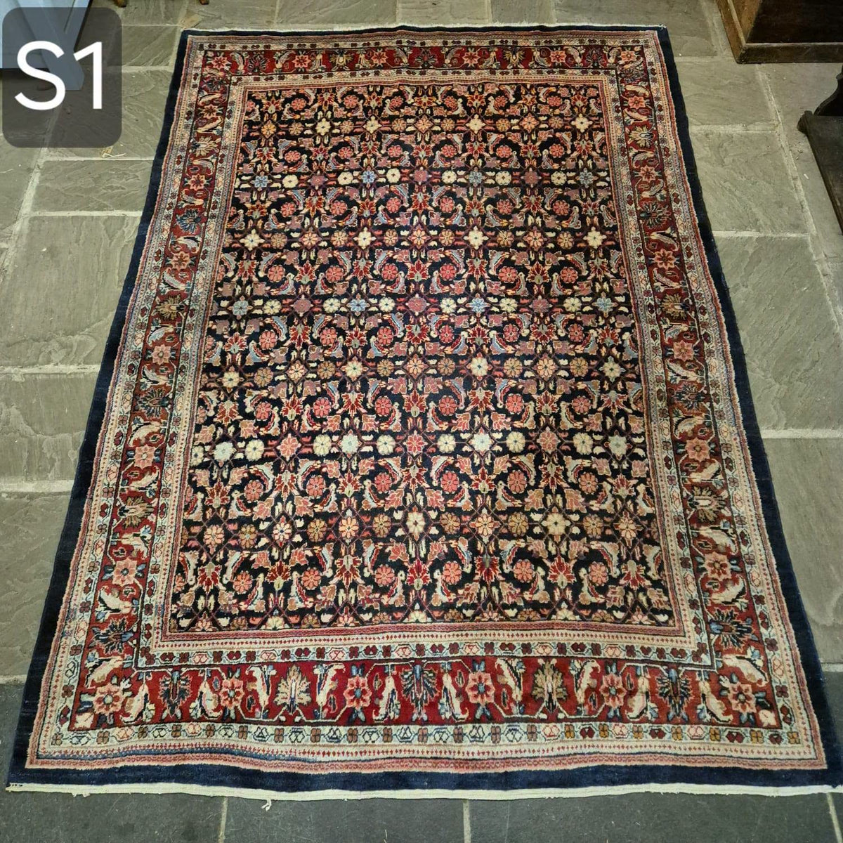 Rug 314cm x 218cm