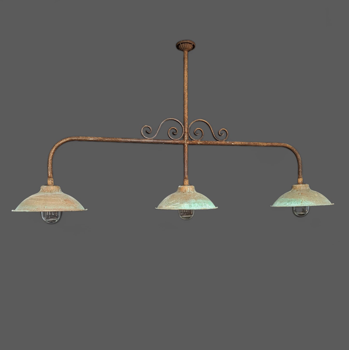 Victoria 3 Lamp